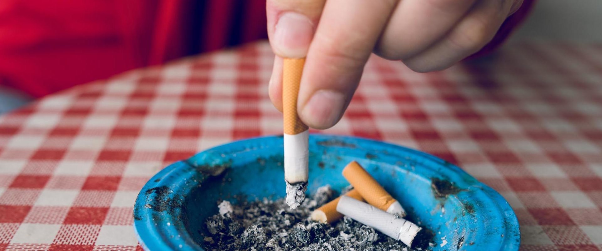 Can the lungs return to normal after quitting smoking?